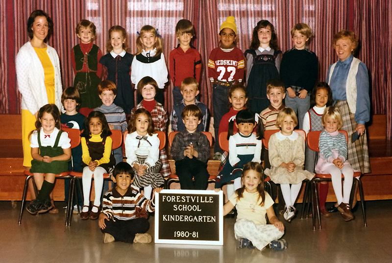 Kindergarten class portrait from the 1980 to 1981 school year. 23 students and two teachers are shown.